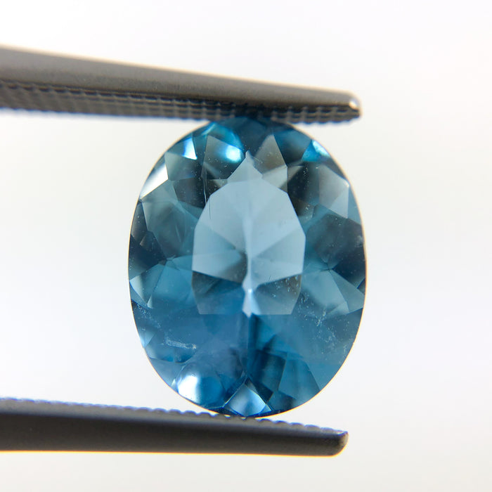 Aquamarine oval brilliant cut 2.07 carats loose gemstone - Make a custom order