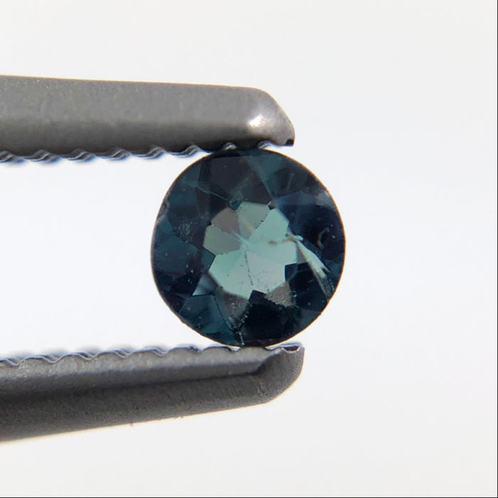 Natural colour change Alexanderite round brilliant cut 0.10 carat - Buy loose or customise