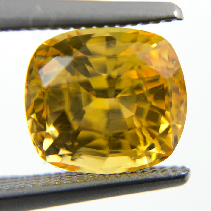 Yellow Sapphire 2.53 carat 7.20x6.58x5.66mm rectangle cushion cut