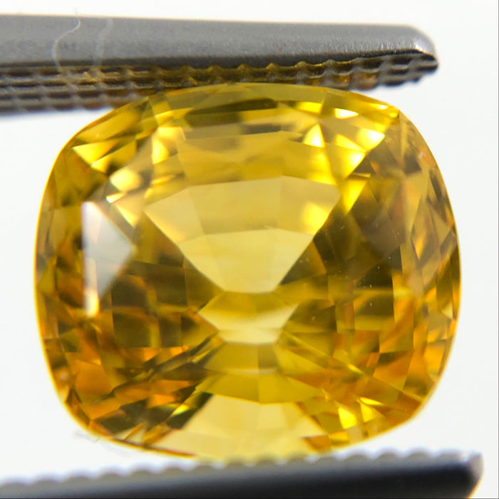 Yellow Sapphire 2.53 carat 7.20x6.58x5.66mm rectangle cushion cut