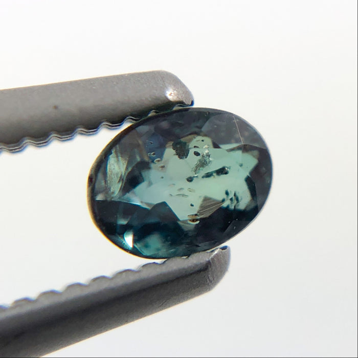 Natural colour change Alexanderite oval brilliant cut 0.21 carat - Buy loose or customise