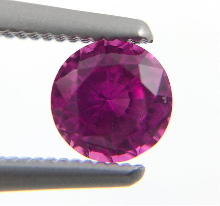 Pink Sapphire round cut 4.67x3.10mm 0.57 carats