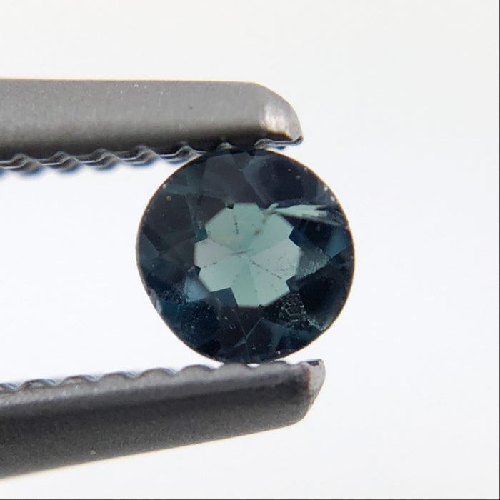 Natural colour change Alexanderite round brilliant cut 0.10 carat - Buy loose or customise