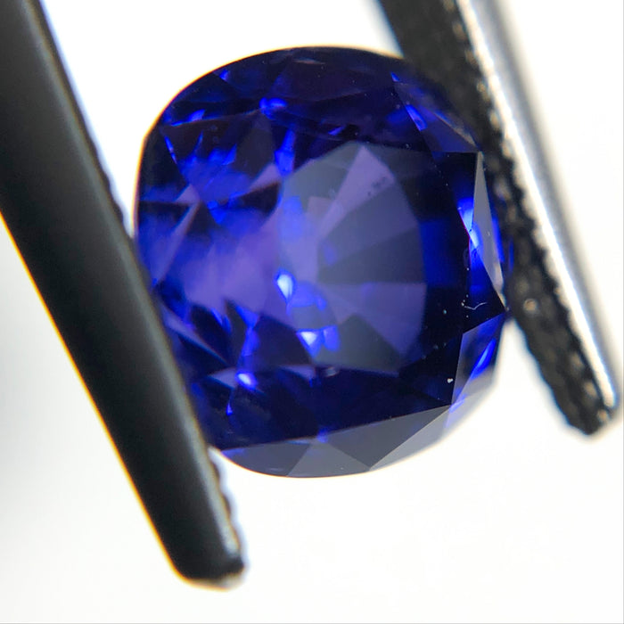Blue Purple color change Sapphire 2.00 carat 6.63x6.24x5.17mm square cushion cut